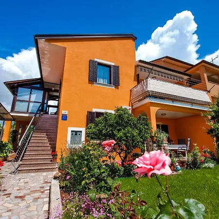 Ana Apartment