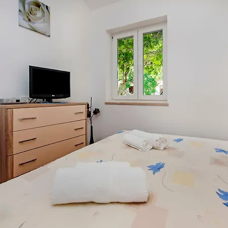 Apartment Ana *