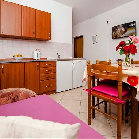 Apartment Ana